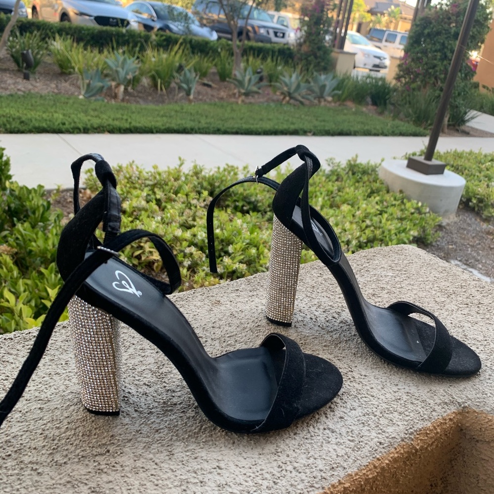 Black shoe with sparkly chunky heel